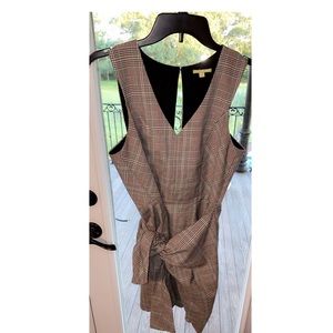 Gianni Bini black, Pink, Platted, Stripped dress.